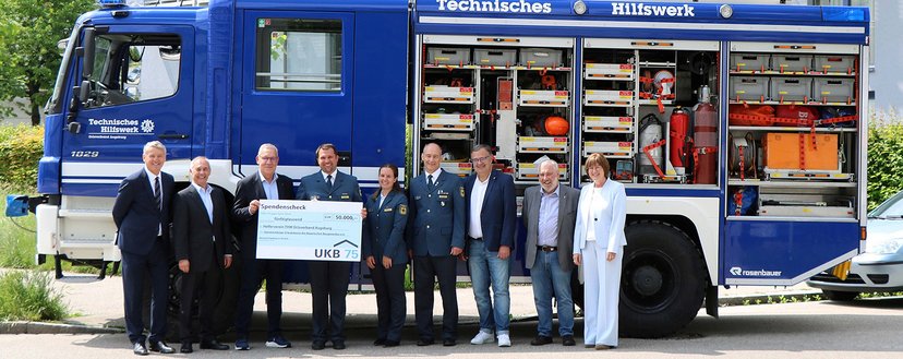Feierliche Spendenübergabe an den THW-Helferverein Augsburg e.V.
